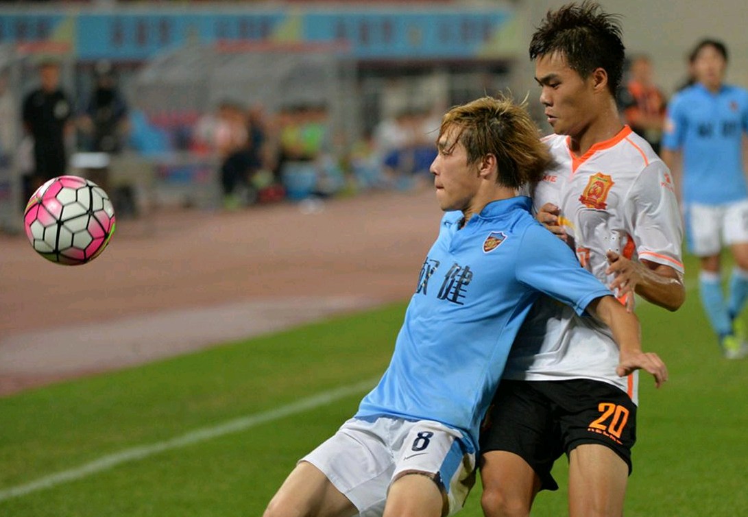 今夜密尔沃基雄鹿备战荷甲，外线爆发细节曝光，球迷炸锅，赛程密集仍需轮换(穿越战锤世界变成一个禁军)